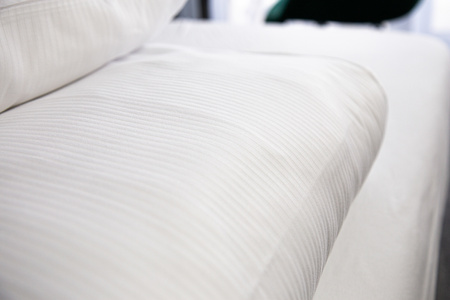 KOMPLET POŚCIELI ADAMASZEK POLEASINGOWEJ 135x200 70x80 wzór 4MM